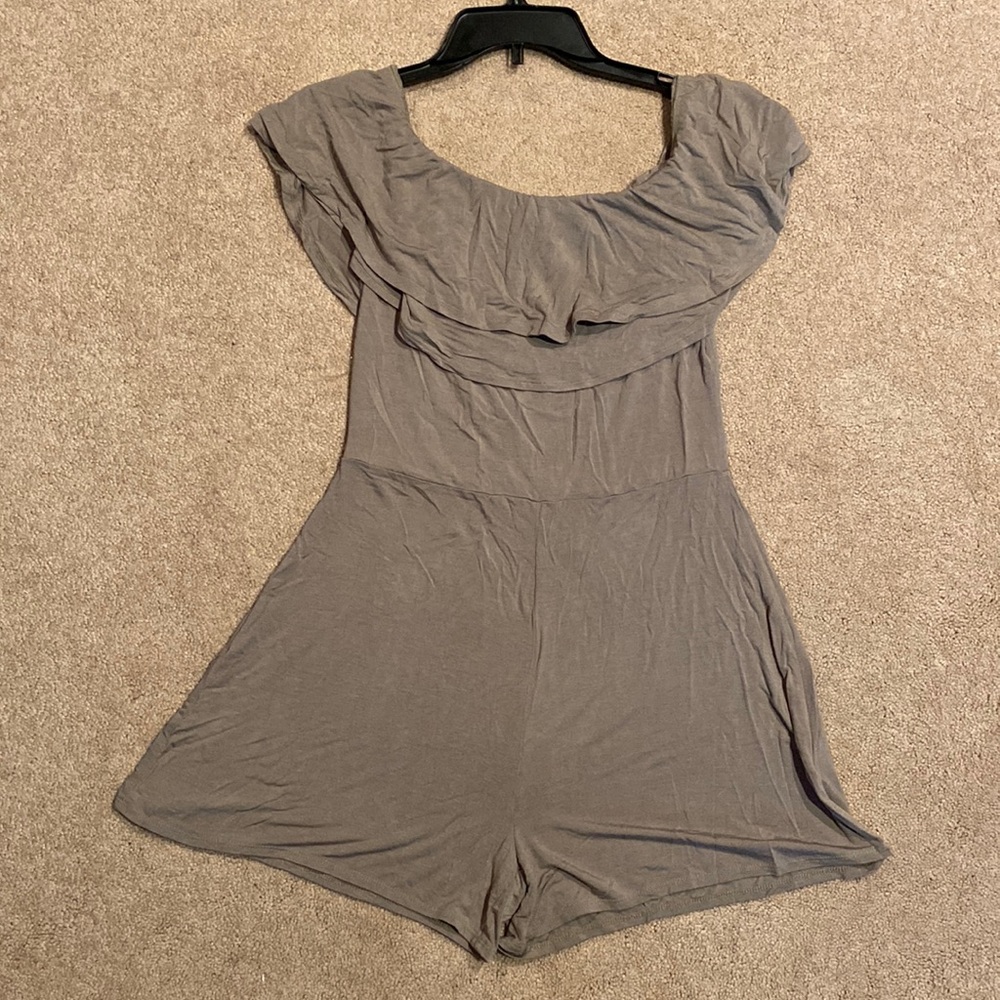 Mikey and Joey romper Size L NWT